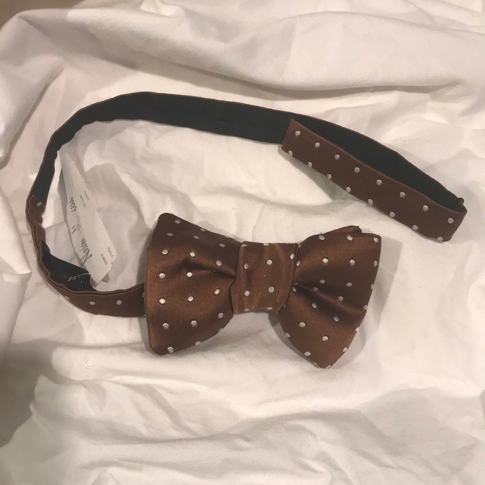 $250 TOM FORD Bow Brown 100% Silk with white